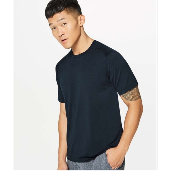 lululemon athletica Other - LULULEMON Metal Vent Tech Short Sleeve